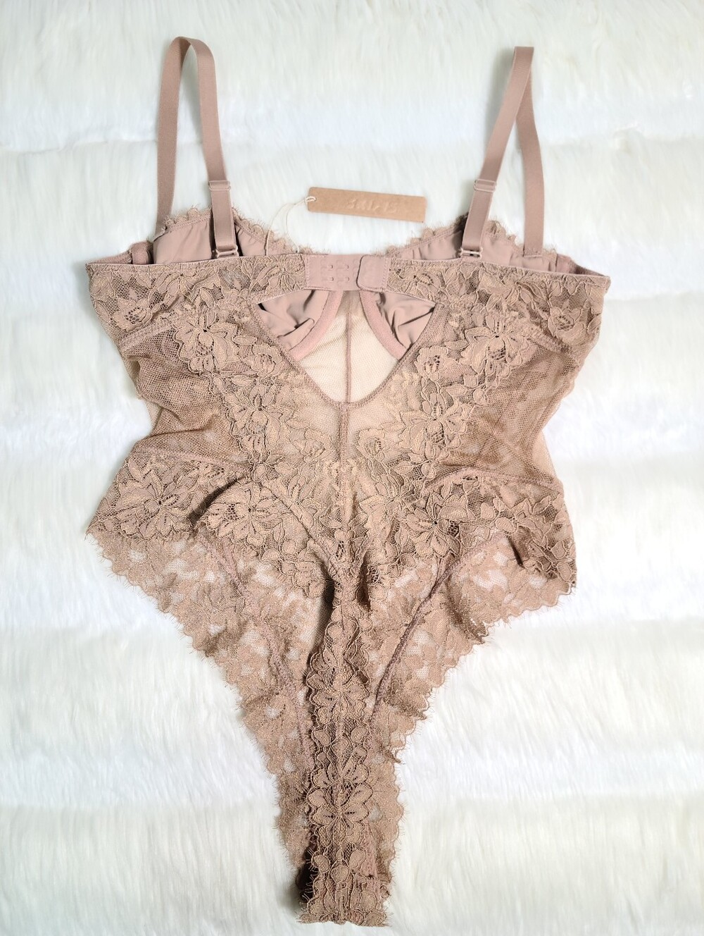 SKIMS Femme Lace Balconette Bodysuit Sienna Women Large NEW - Picture 2 of 5